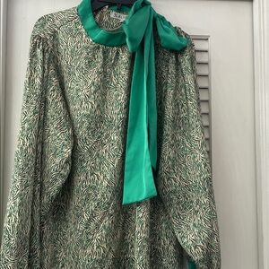 Green Printed Blouse with Bow Tie Neck